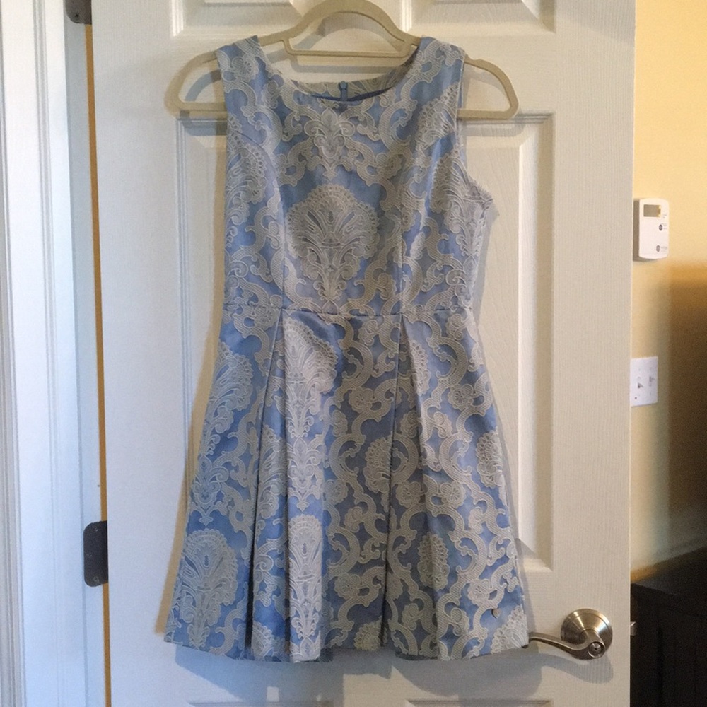 Dress with pockets